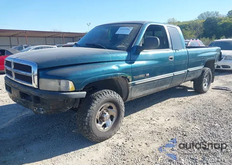 1998 Dodge Ram 1500 z USA, uszkodzony, nr VIN 1B7HF13Z3WJ213495